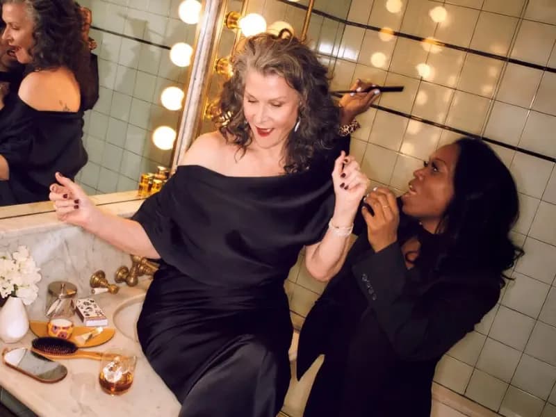 What Is a Hair Blowout? Everything You Need to Know